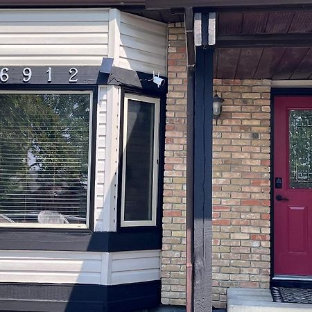 Calgary-Banff House Close Lrt&Dt&Free Parking Leilighet Eksteriør bilde